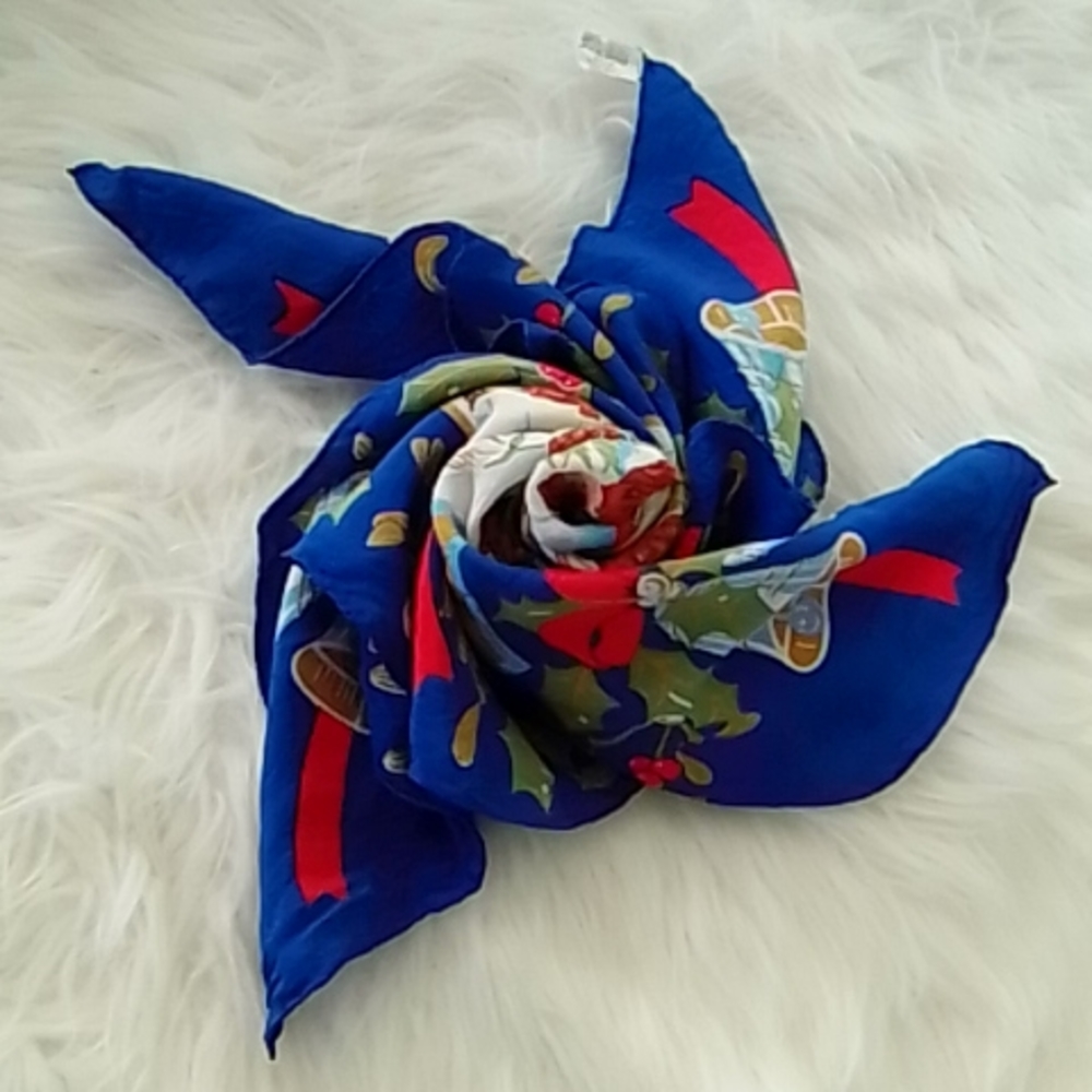 Scarf - Picture 6 of 7
